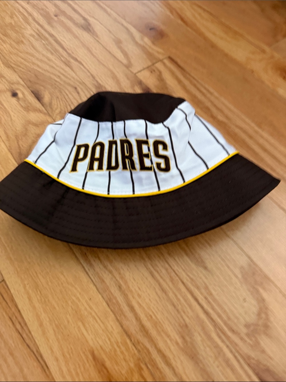 PADRES Embroidered Brown & White Bucket Hat with Yellow Trim 2 in 1 Reversible